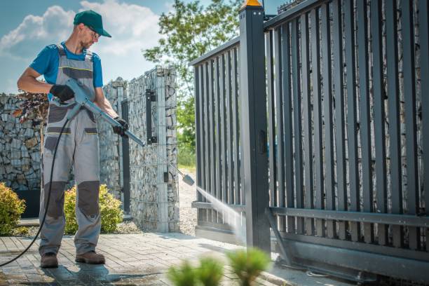 Best Pool Deck Cleaning  in Hurley, WI